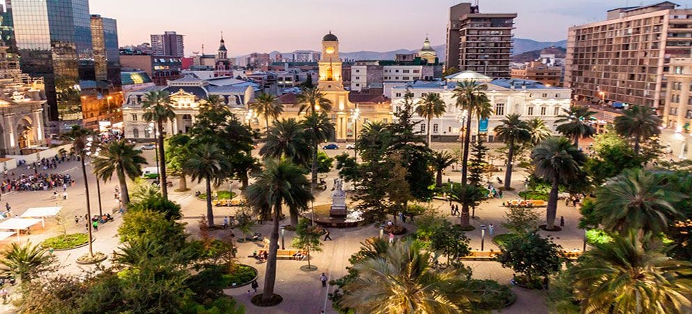 Plaza-de-Armas-de-Santiago-de-Chile.jpg